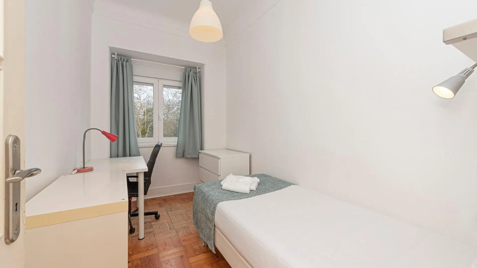 Houze_Central Lisbon, 4 Rooms Flat W/ Zoo View 0*, Lisboa